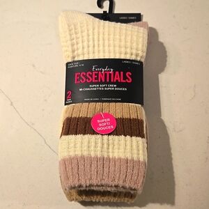 NWT Soft Crew Socks 2 Pair size 4-10